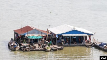 Làng bè trên Biển Hồ