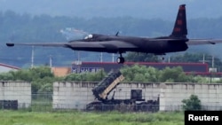 A U.S. Air Force U-2 Dragon Lady takes part in a drill at Osan Air Base in Pyeongtaek, South Korea, August 21, 2017.