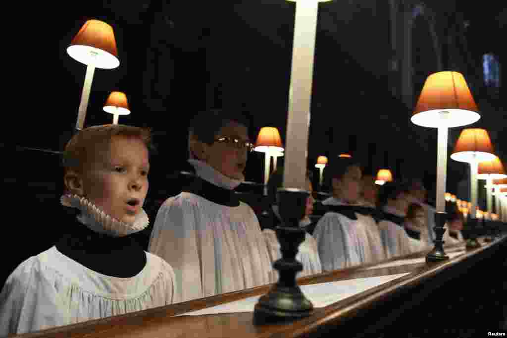 Choristers from St Paul&#39;s Cathedral choir rehearse at the cathedral in London, Britain.