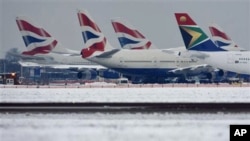 Planes grounded at Heathrow International Airport in London, 19 Dec 2010
