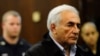 Strauss-Kahn libre bajo fianza