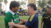 Presidentes Santos y Morales empatan en partido de fútbol