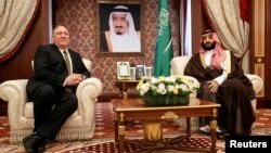 مایک پمپئو در دیدار با محمد بن سلمان، ولیعهد پادشاهی عربستان سعودی در جده