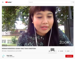 Pengajar filsafat UI, Saras Dewi, memaparkan pandangan manuskrip Hindu terhadap keberagaman gender. (Sumber: Youtube Kabar SEJUK)