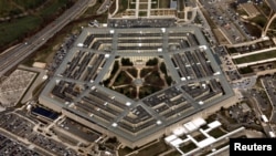 從空軍一號俯瞰美國國防部五角大樓全貌。