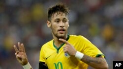 Neymar durante un juego amistoso Brasil-Japón en Singapur, en octubre de 2014.