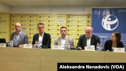 Predstavnici lokalnih vlasti, USAID i Transparentnost Srbija (TS) na predstavljanju Indeksa transparentnosti lokalne samouprave, Foto: VOA