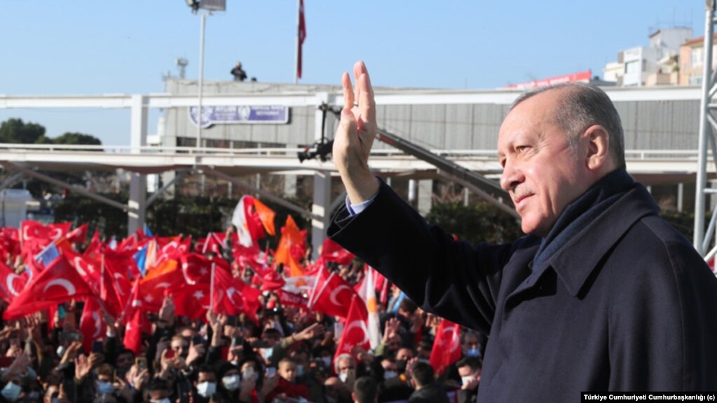 Erdogan: Pasoja ndaj medias nëse botojnë përmbajtje “të dëmshme”