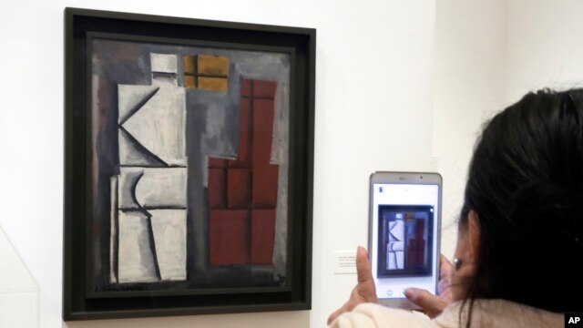 "Sin título", uno de los trabajos del artista Joaquín Torres-García, exhibido en la retrospectiva de sus obras en el Museo de Arte Moderno, MoMA, en la ciudad de Nueva York.