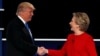 Trump e Clinton preparam segundo debate no meio da controvérsia sobre as façanhas sexuais do republicano