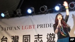 张惠妹演唱献给同志歌曲"彩虹"
