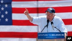 Bernie Sanders insiste con seguir en la contienda y se encuentra en campaña en California, donde se celebrarán las próximas elecciones primarias.