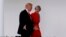 AQSh Prezidenti Donald Tramp (chapda) Britaniya Bosh vaziri Tereza Mey bilan, Vashington, 27-yanvar, 2017-yil.
