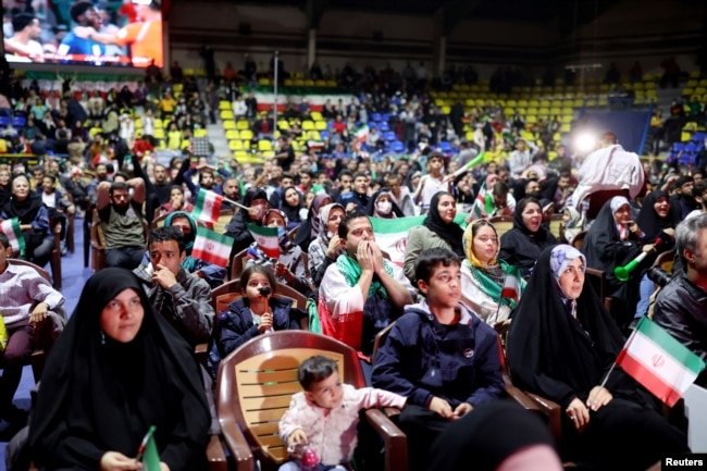 Fans in Tehran watch Iran v United States - Tehran, Iran - November 29, 2022 Iran fans watch the match at Shiroodi stadium Majid Asgaripour/WANA (West Asia News Agency via REUTERS)