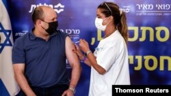 تزریق سومین دز واکسن به نخست وزیر اسرائیل