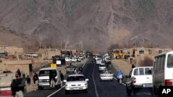  highway linking Kabul, capital of Afghanistan, and Kandahar