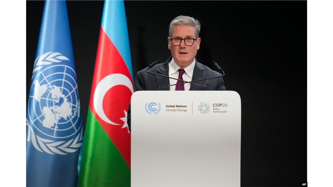 Britanski premijer Keir Starmer na klimatskom samitu COP29 u Bakuu. (AP Photo/Rafiq Maqbool)