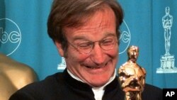 ဟာသ သရုပ်ဆောင် Robin Williams (မတ် ၂၃၊ ၁၉၉၈)