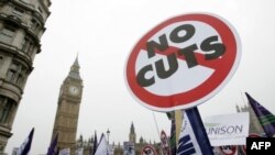Британцы протестуют против сокращения госрасходов