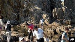 지난 해 북한 해금강을 관광한 나선-금강산 시범국제관광단 (자료사진). 