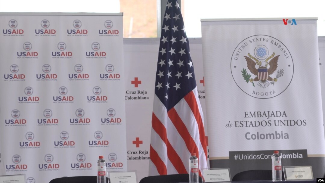 Un evento de cooperación de USAID en Colombia en el marco de donación de equipos contra incendios tras la emergencia forestal de 2024 en Bogotá. Fotografía tomada el 21 febrero de 2024. [Foto: Johan Reyes, VOA]. 