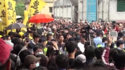 香港网民再发“光复”示威 反击水货客