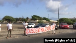 Movimento Sokols protesta em S.Vicente