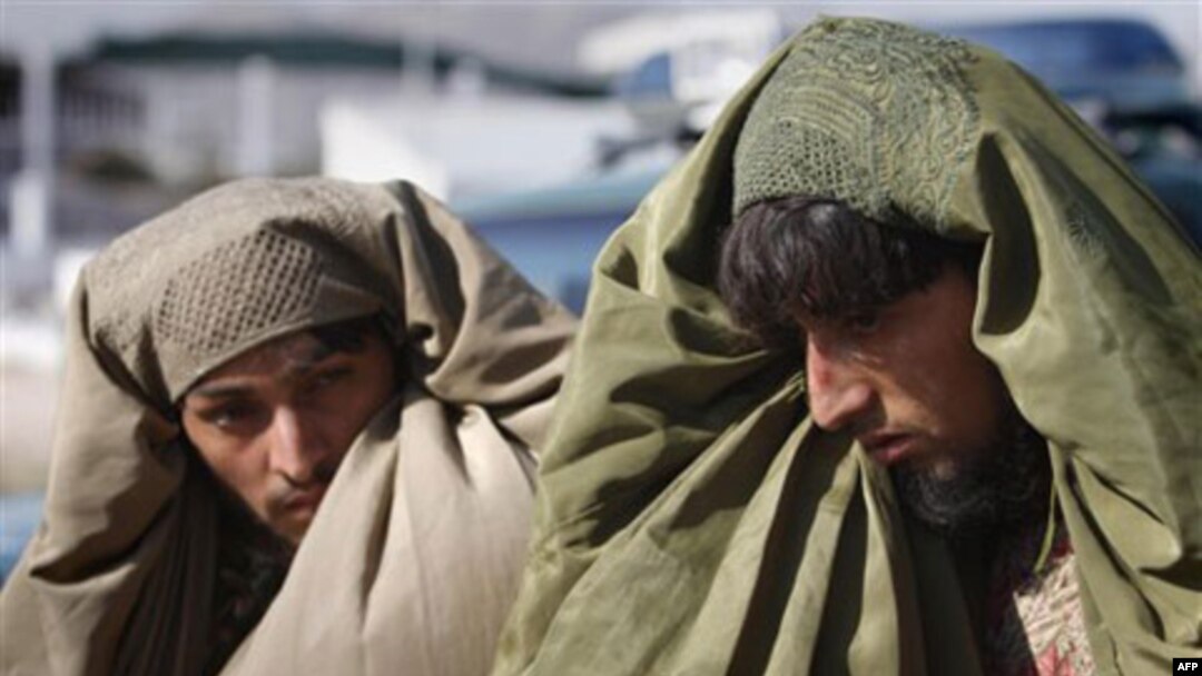 Burqa o'ranib, xuruj qilmoqchi bo'lganida qo'lga tushgan toliblar