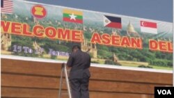 ASEAN နိုင်ငံခြားရေးဝန်ကြီးအဆင့် အစည်းအဝေး ကျင်းပဖို့ ပြင်ဆင်နေပုံ (ဓာတ်ပုံ-ဗွီအိုအေမြန်မာပိုင်း)။