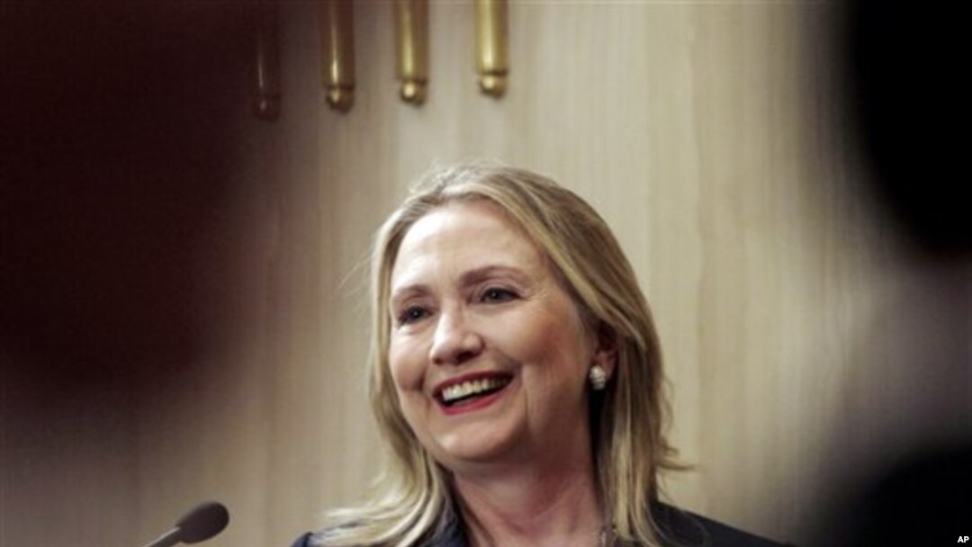 Menlu AS Hillary Clinton melanjutkan lawatan ke Israel setelah mengunjungi Mesir (foto: dok). 