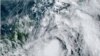 Esta imagen de satélite proporcionada por la Administración Nacional Oceánica y Atmosférica muestra la tormenta tropical Zeta, el domingo 25 de octubre de 2020 a las 2110 GMT.