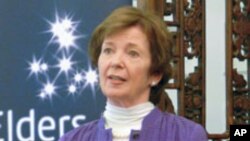 Mary Robinson juge "inacceptables" les sévices infligés aux femmes dans la région des Grands Lacs