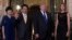 美国总统川普(右二)和第一夫人梅拉尼亚(右一)与日本首相安倍晋三（左二）和妻子安倍昭惠（左一）在佛罗里达棕榈滩的海湖庄园会面(2017年2月11日)