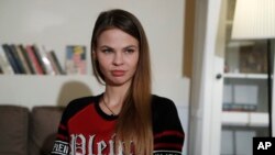 Model Belarusia, Anastasia Vashukevich yang dikenal di media sosial sebagai Nastya Rybka dalam wawancara dengan Associated Press di Moskow, Rusia, 1 Februari 2019.