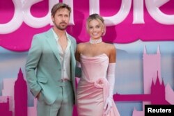 Margot Robbie dan Ryan Gosling menghadiri pemutaran perdana Eropa "Barbie" di London, Inggris 12 Juli 2023. (Foto: REUTERS/Maja Smiejkowska)