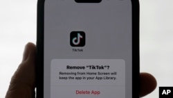 Una aplicación de TikTok en un teléfono en San Francisco, el viernes 17 de enero de 2025.