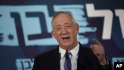 Blue and White party leader Benny Gantz addresses media in Tel Aviv, Israel, Nov. 20, 2019. Gantz has failed to form a new government by a deadline, dashing his hopes of toppling the long-time Israeli Prime Minister Netanyahu.