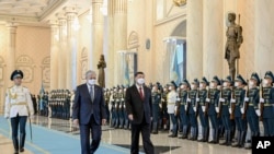 Председатель КНР Си Цзиньпин и президент Казахстана Касым-Жормат Токаев