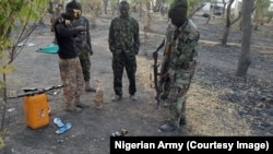 Des soldats de l'armée nigériane dans l'État de Borno, au Nigeria, le 1er mars 2016.