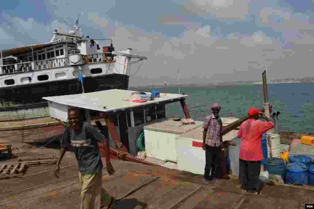 Hotunan Ziyarar Gwamnan Jihar Katsina Aminu Bello Masari A Muryar Amurka