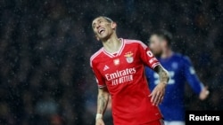 Angel Di Maria, de Benfica, reacciona reacciona en un partido con los Rangers en Glasgow, Escocia, Gran Bretaña, el 14 de marzo de 2024.