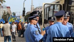 Київ зустрів День Незалежності партійними прапорами