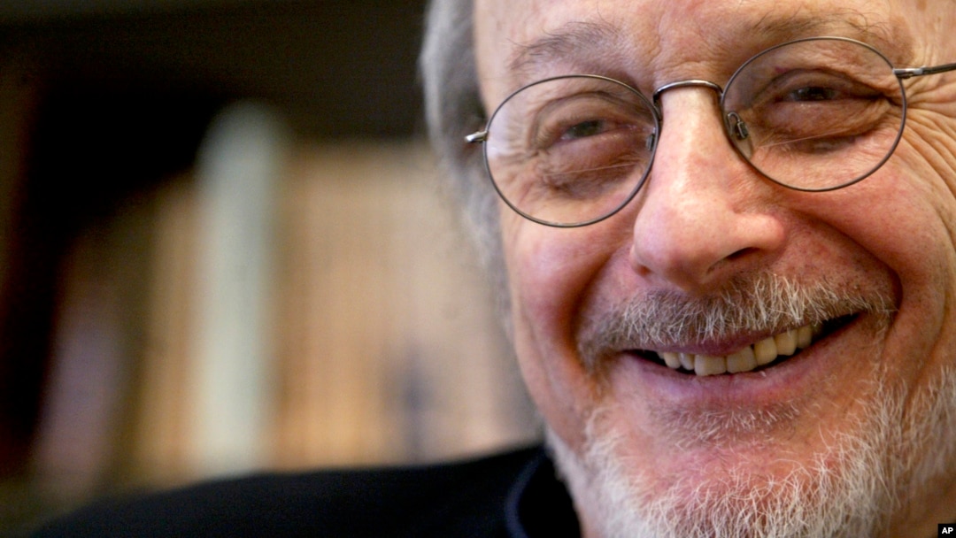 Tiểu thuyết gia E.L. Doctorow. 