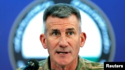 Le général américain John Nicholson lors d'une conférence de presse à Kaboul, en Afghanistan, le 20 novembre 2017.