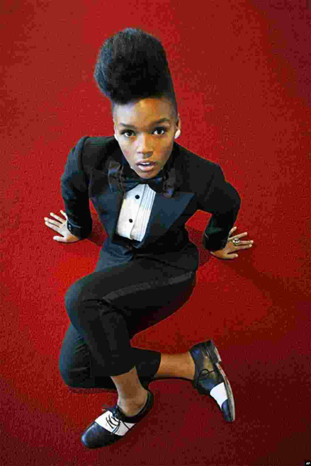 Janelle Monae, Hollywood 2010 (Copyright Mick Rock 2012)