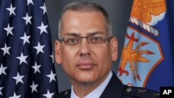 General Jack Weinstein será quien reemplace temporalmente al general Michael Carey destituído por mala conducta.