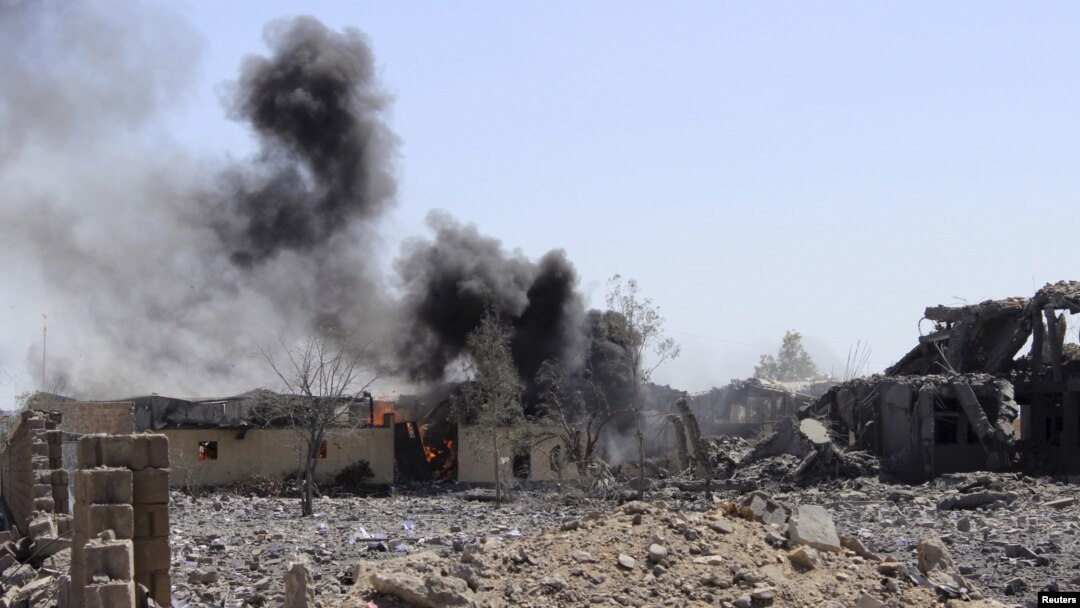 Serangan udara Saudi terhadap kota Saada, di Yaman 2 Juni lalu (foto: dok).