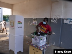 There are 17 million registered voters in Ghana this election, Dec. 7, 2020. (Stacey Knott/VOA)