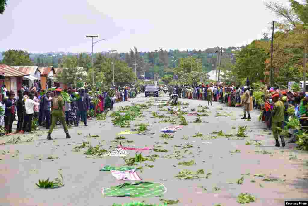 -Wananchi wa Mwanza wamuaga aliyekuwa Rais wa Tanzania Hayati Dkt. John Pombe Magufuli &gt; Picha na Ofisi ya Rais