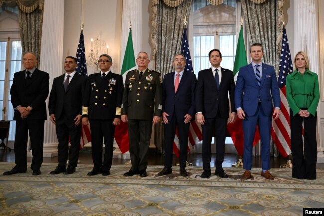 Reunión entre funcionarios del Departamento de Estado de EEUU y el gabinete de seguridad de México el 27 de febrero de 2025. Foto: Reuters.